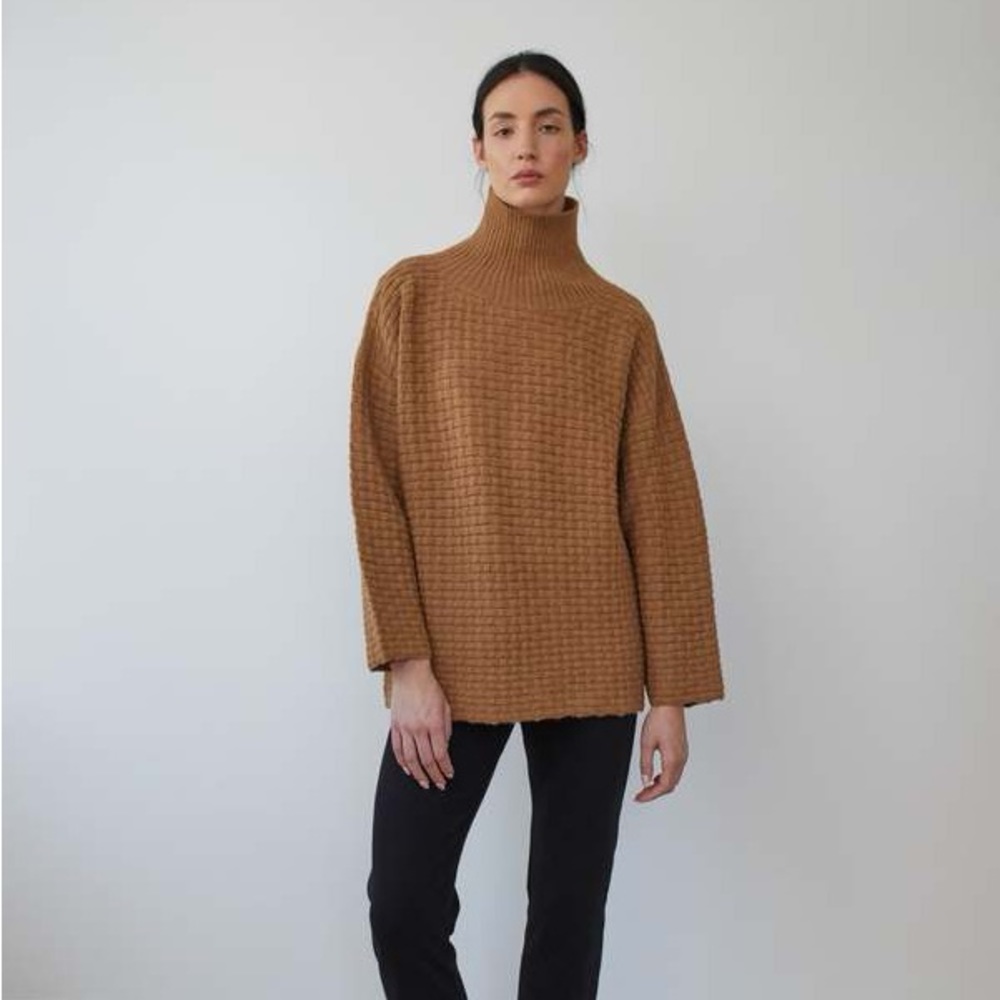 Wolhide Lattice Turtleneck Fawn Sweater Size S/M